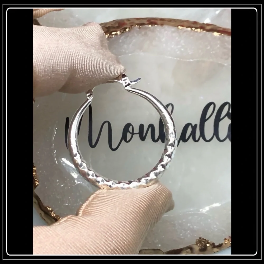 NEW SILVER TEXTURED ROUND BEVELED HOOP EARRINGS